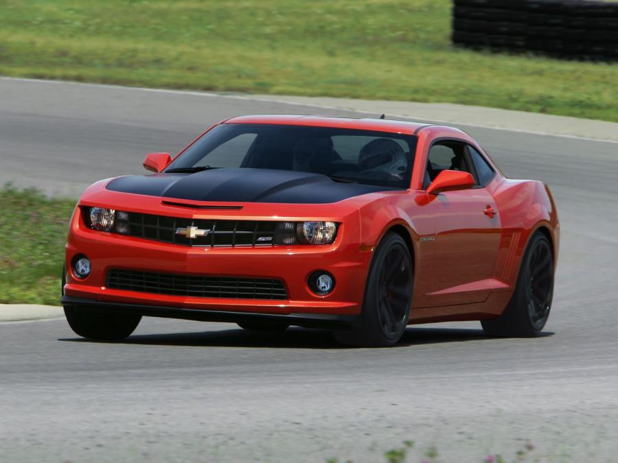  Chevrolet Camaro 1LE 2012 года  (фото 11 из 18)